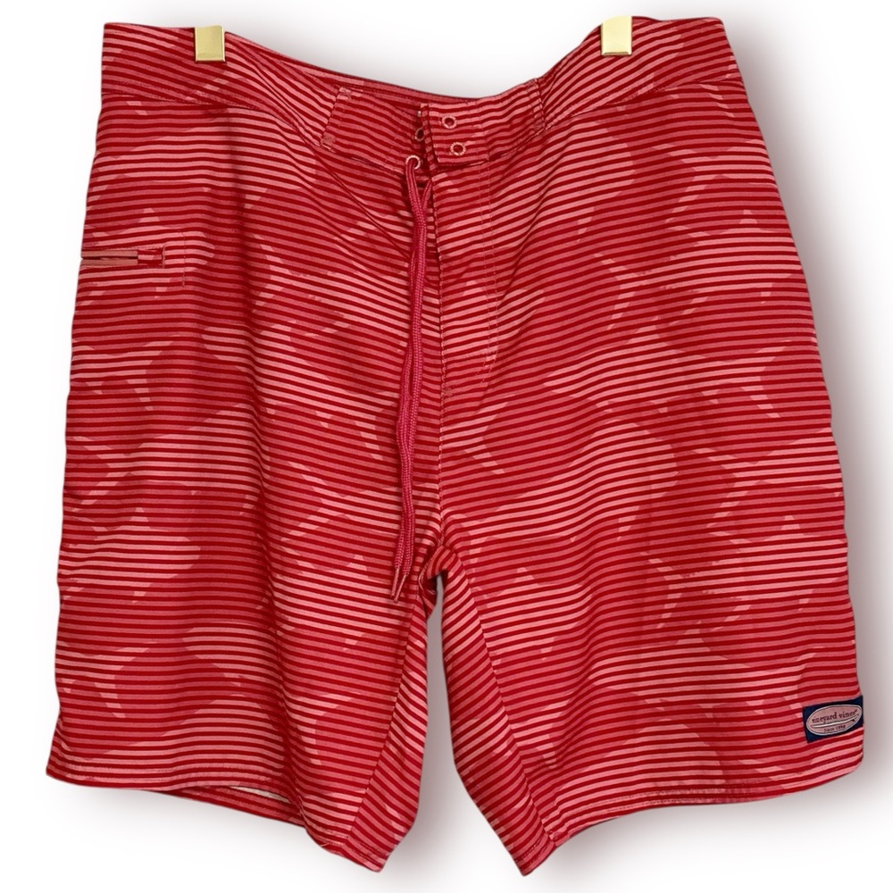 VINEYARD VINES Grand Slam Striped Board Shorts in Jetty Red Fish Print Size 38